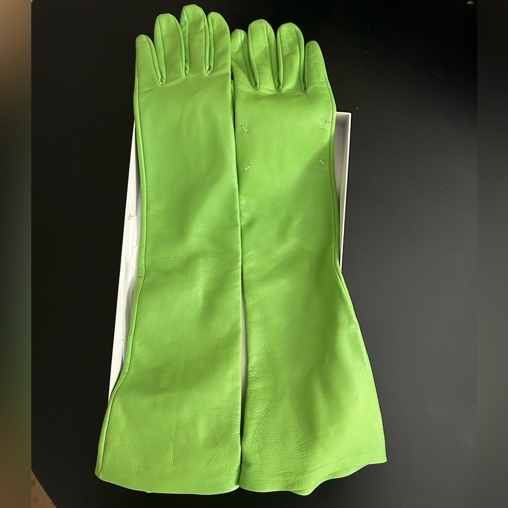 🆕 Maison Margiela - Four stitches gloves (Green)